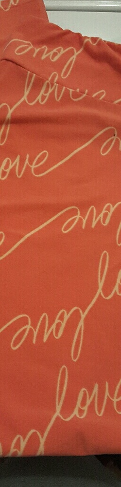 TC valentine's leggings euc